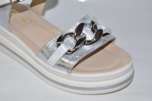 Dámske kožené sandálky 11488 - strieborné