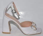 Dámske kožené sandálky Bizzarro 12006 - béžové