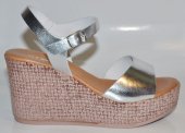 Dámske kožené sandálky 12018 - strieborné