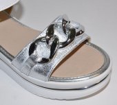 Dámske kožené sandálky 12066 - strieborné