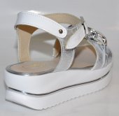 Dámske kožené sandálky 12066 - strieborné