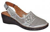 Dámske kožené sandálky 12463 - svetlo šedé